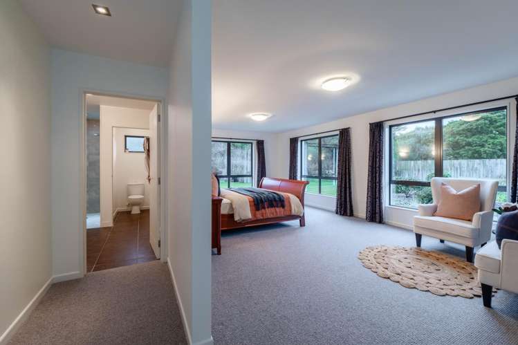 146 Oreti Road Otatara_18