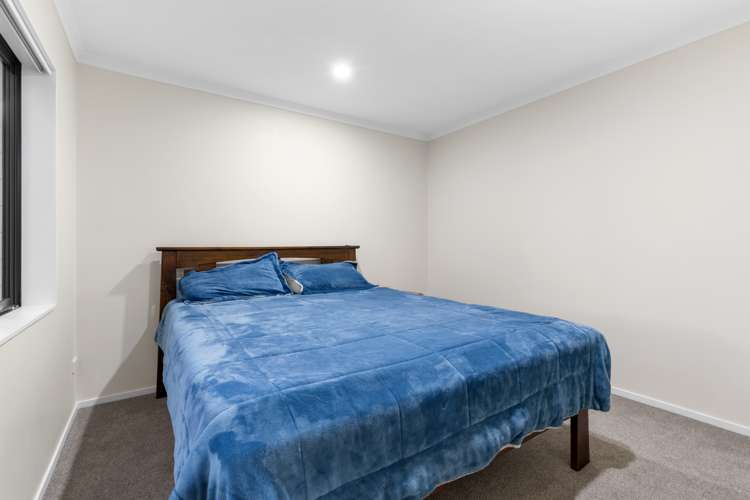 18 Dolbel Place Mangere East_26