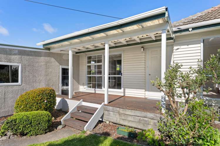 76 Oxford Street Tawa_16