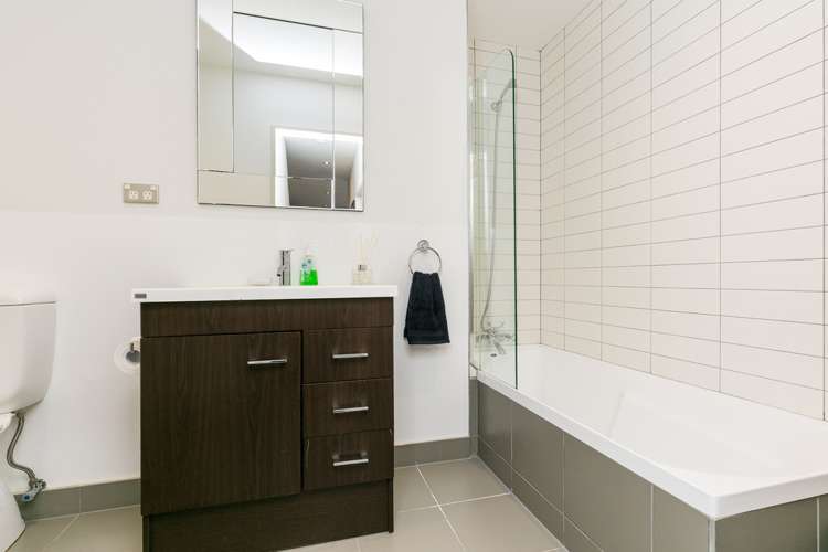 67 Erlestoke Crescent Churton Park_14