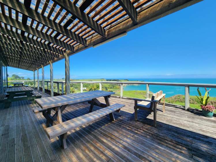 2/8 White Cliff Bay Urenui_11