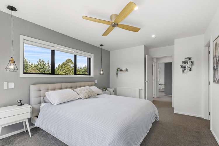 168 Endeavour Drive Whitby_11