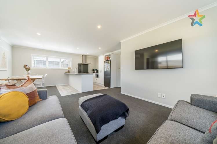 2 Ron Fawcett Way Wainuiomata_8