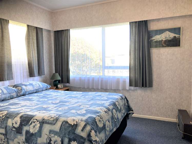 84 Grey Street Waitara_9