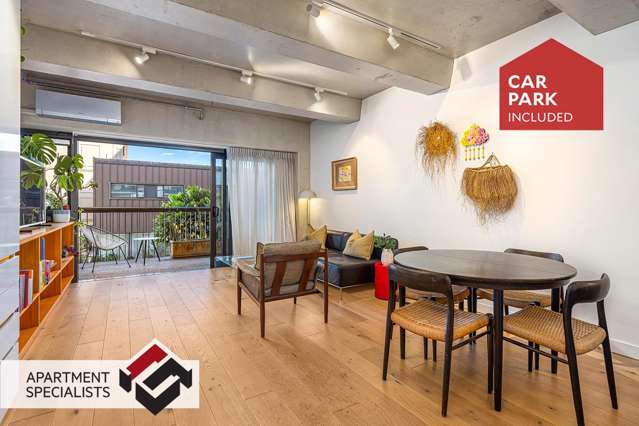 A ONE BEDROOM FOR PEOPLE WITH STUFF