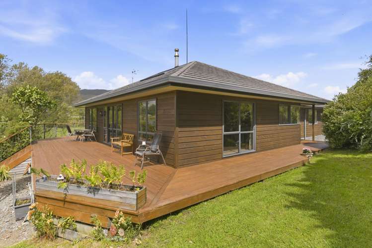 84 Derham Road Te Horo_5