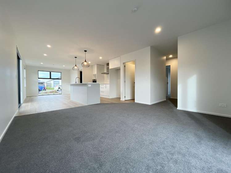 13 SIlvergrass Way 11103_6