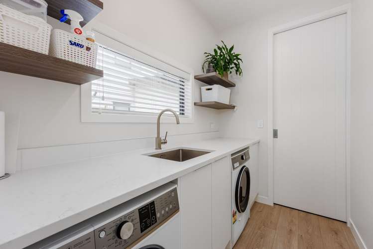 19 Headsail Drive Long Bay_13