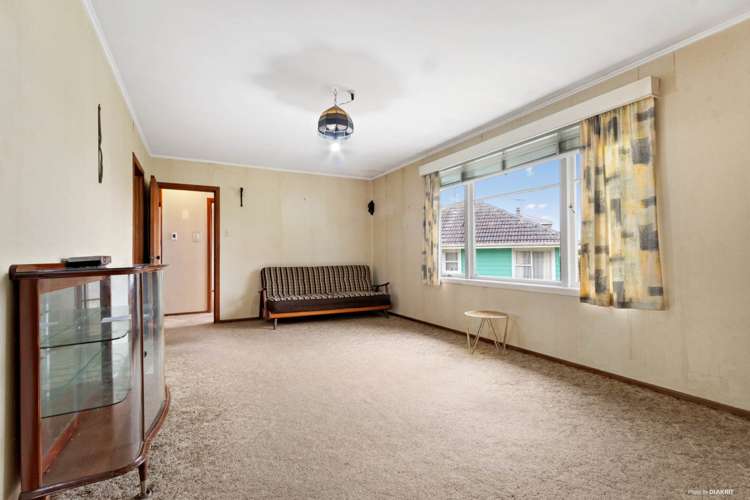 13 Neil Avenue Te Atatu Peninsula_12