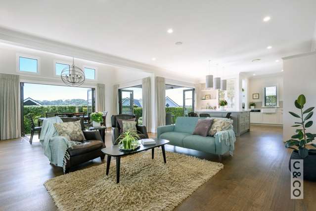 8 Tauwaka Crescent Riverhead_2