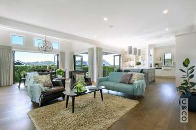 8 Tauwaka Crescent_2