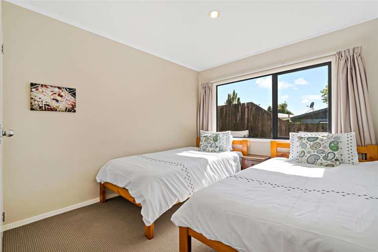 2/11a Agincourt Street Glenfield_14