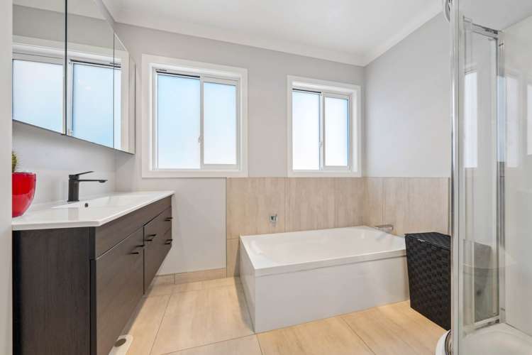 15 Blacks Road Greenhithe_17