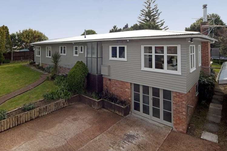 1 Helga Crescent Te Atatu Peninsula_20