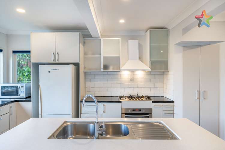 15 Ferry Road Days Bay_10