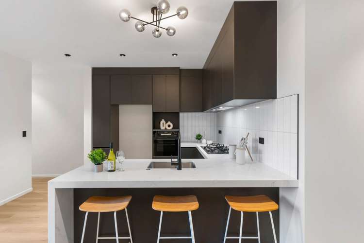 31 Karaka Village Parade Karaka_5