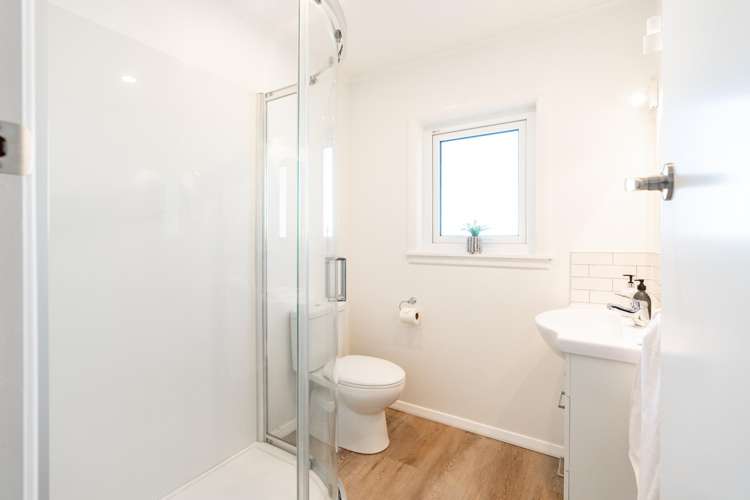 113 Queens Drive Lyall Bay_9