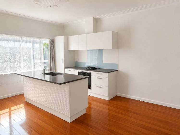 3 Riverview Road New Lynn_5