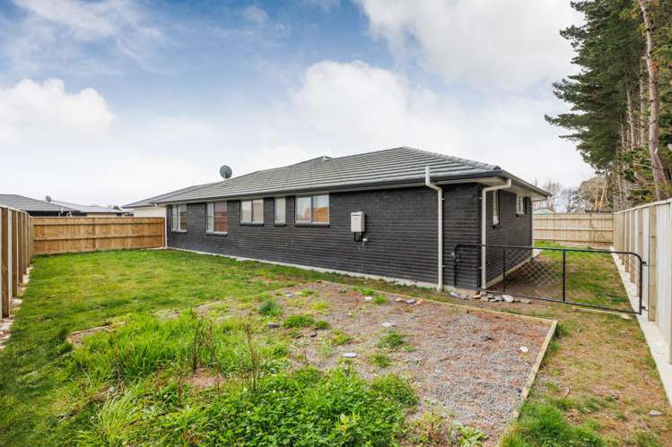 16a Rayner Lane Marton_29