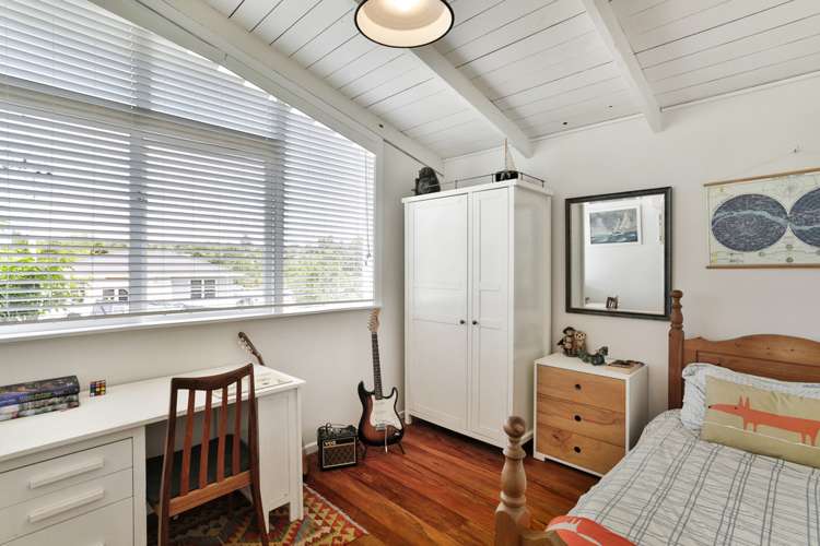 3 Norman Road Titirangi_11