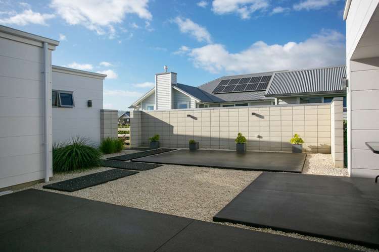 71 Baxter Michael Crescent Cambridge_19