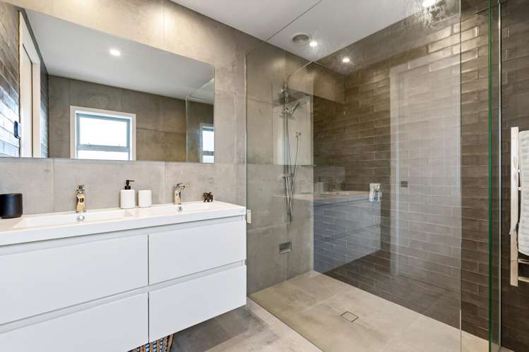 42 Arbuckle Road Frimley_10