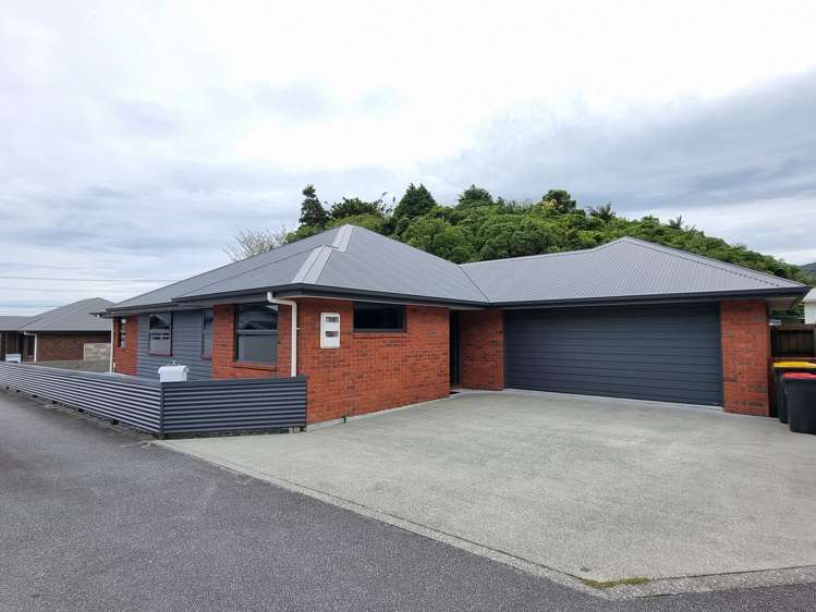 2 L A Place Greymouth_13