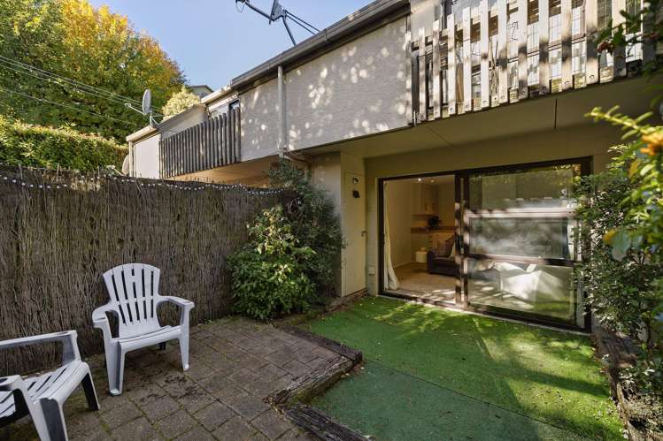 5/42 Hallenstein Street Queenstown_11