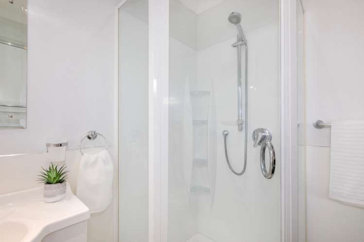 15 King Charles Drive Kingsley Heights_17