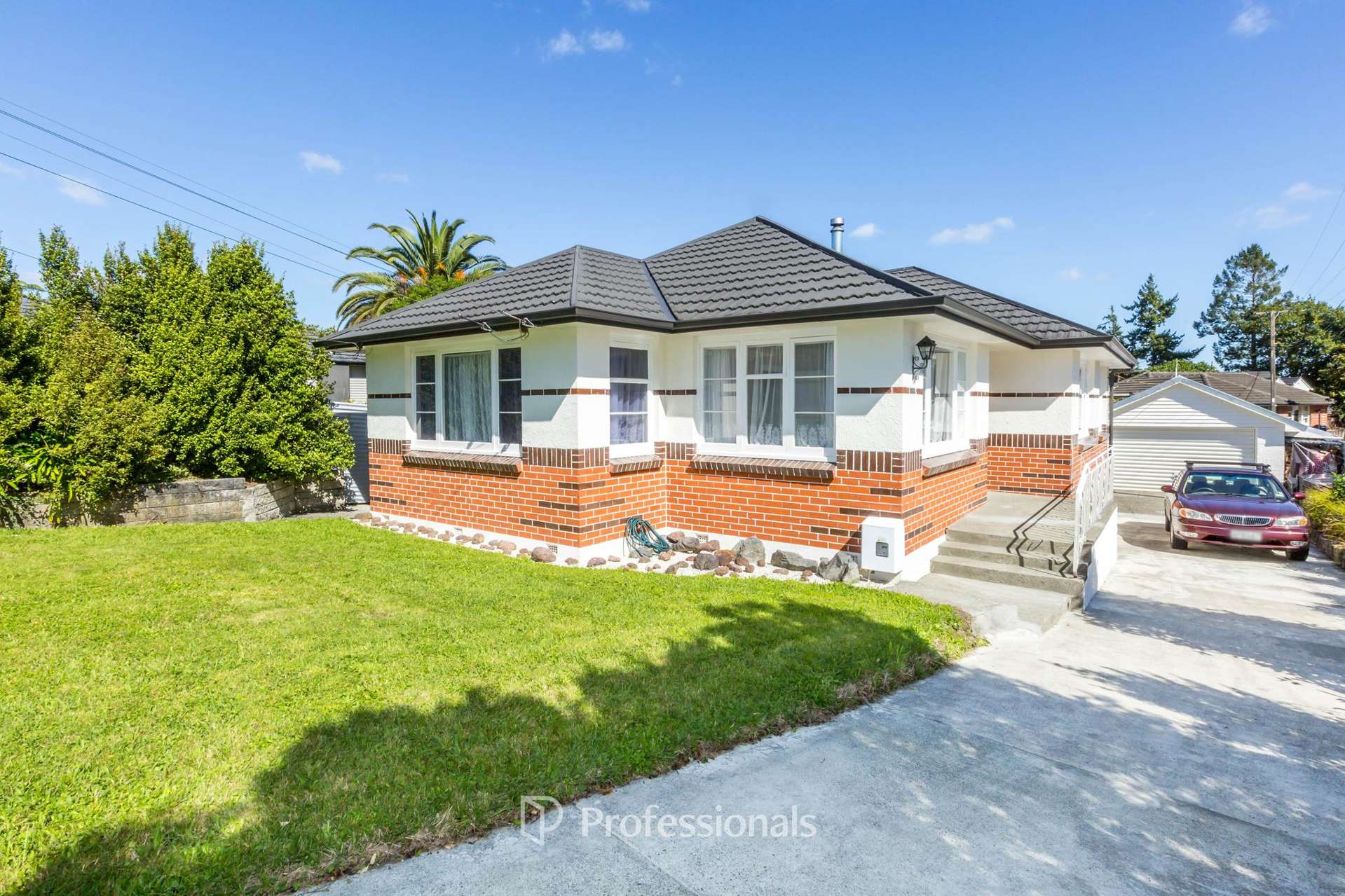 21 Akatarawa Road Brown Owl_0