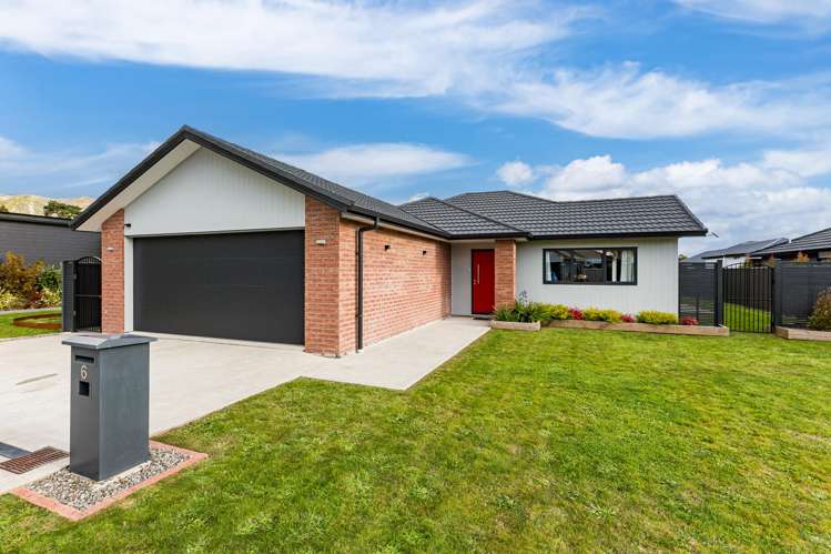 6 Salisbury Crescent_0