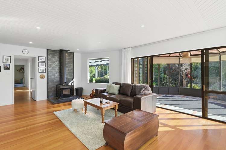 19 and 19a Ettrick Street Glenross_10