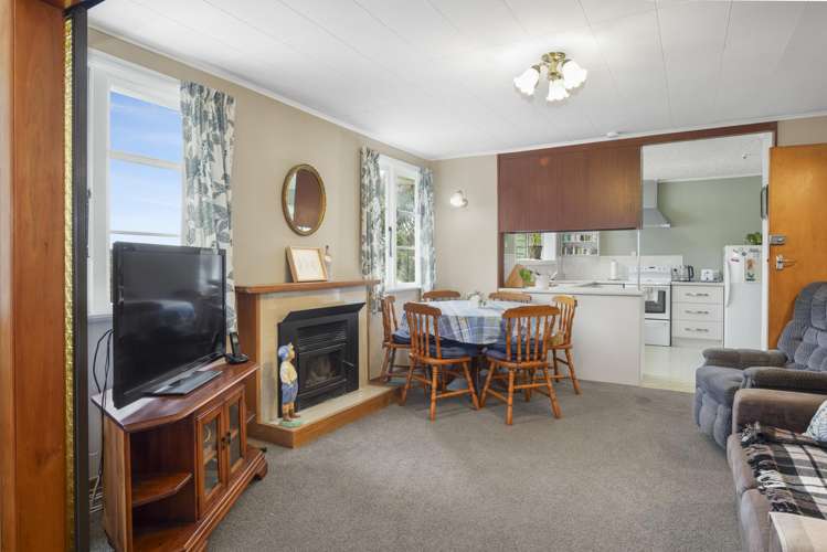 73 Hampshire Street Cannons Creek_6