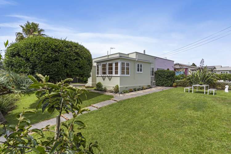 1 Glentui Road Mount Albert_8