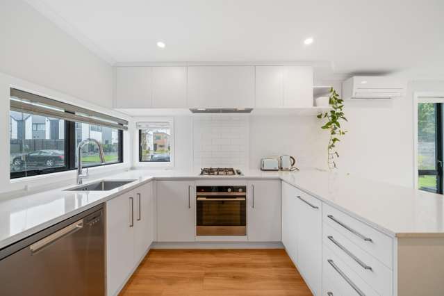 17 Reakes Crescent Wallaceville_3