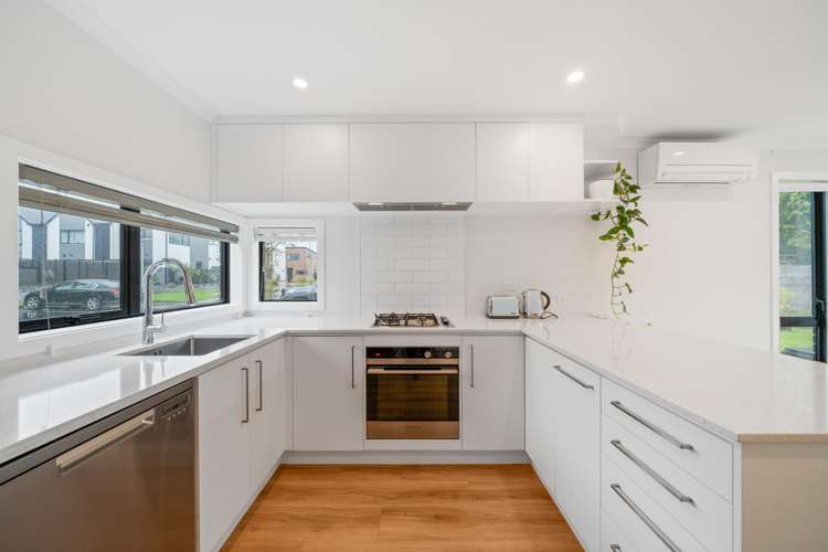 17 Reakes Crescent Wallaceville_2