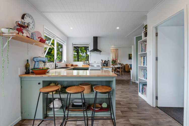 119 Awaroa Road Helensville_21