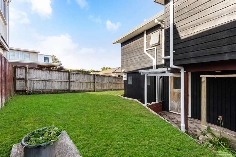 2/15 Tiroroa Avenue Te Atatu South_16