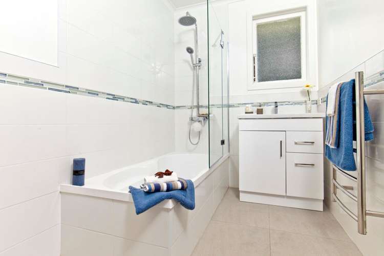 2/7 Vera Road Te Atatu South_15