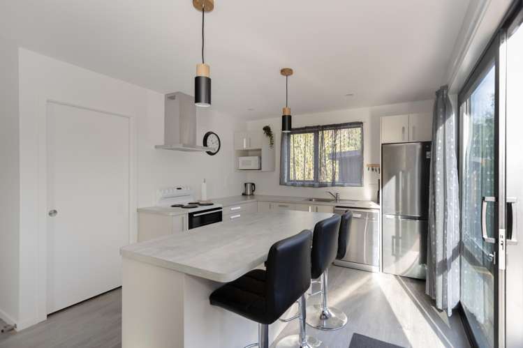 10 Bute Street Moeraki_9