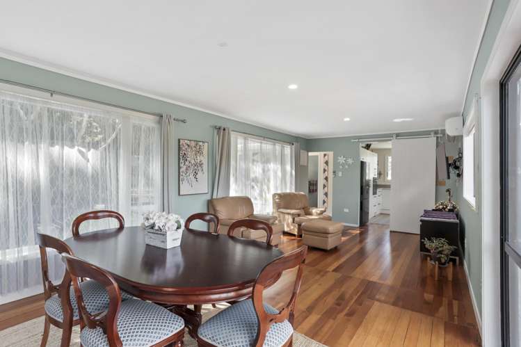 57 Kauri Point Road Laingholm_13