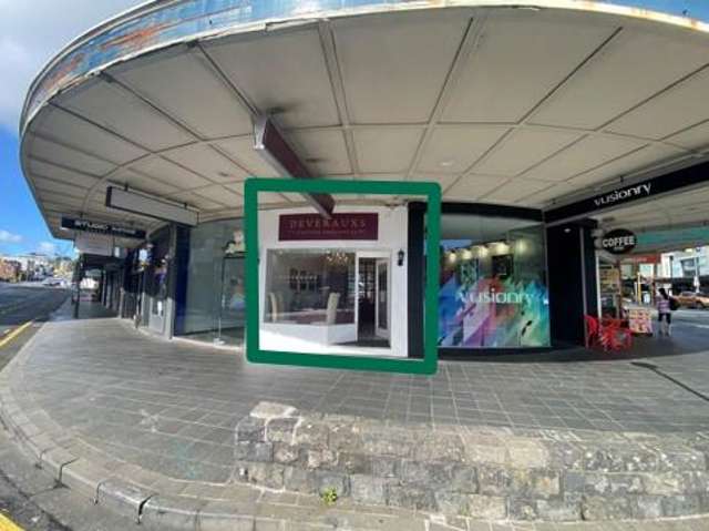 Broadway Corner Retail