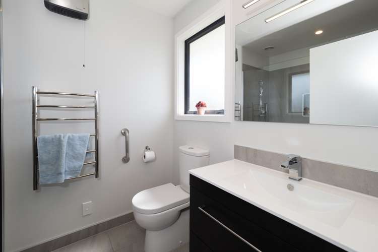 133 Middle Road Allenton_9