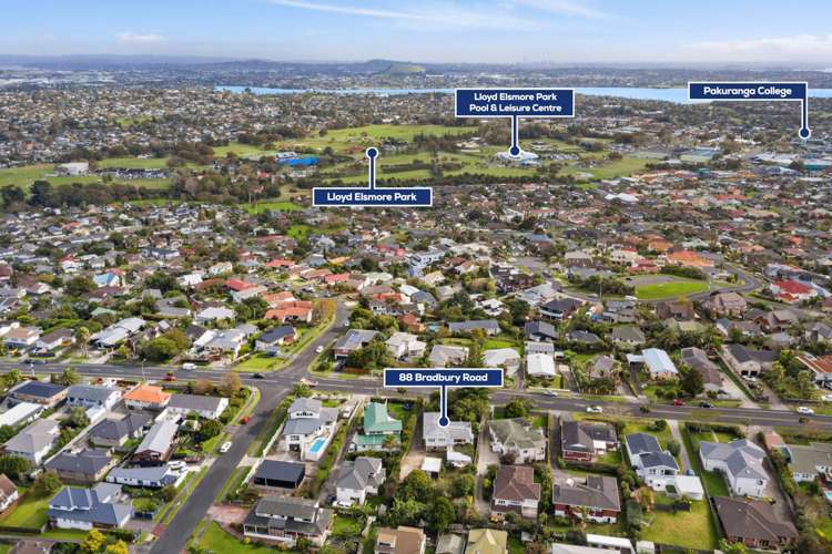 88 Bradbury Road Botany Downs_13