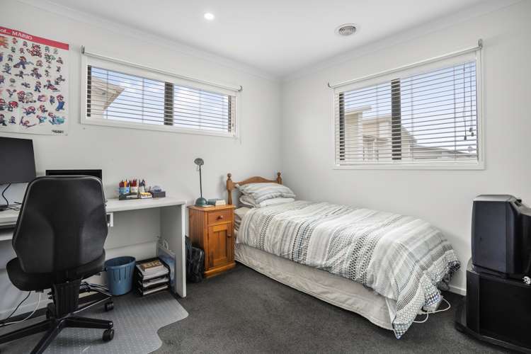 19 Latimer Way Petone_11