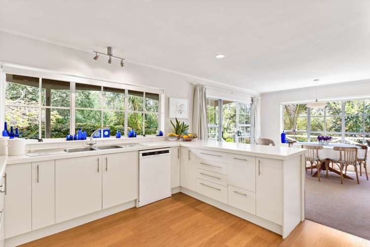 6 Greenwoods Close Titirangi_9