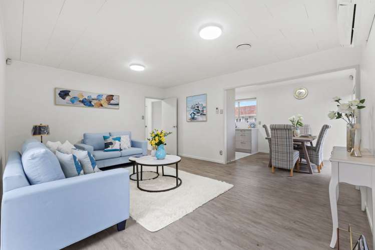 7 Sandrine Avenue Clover Park_8