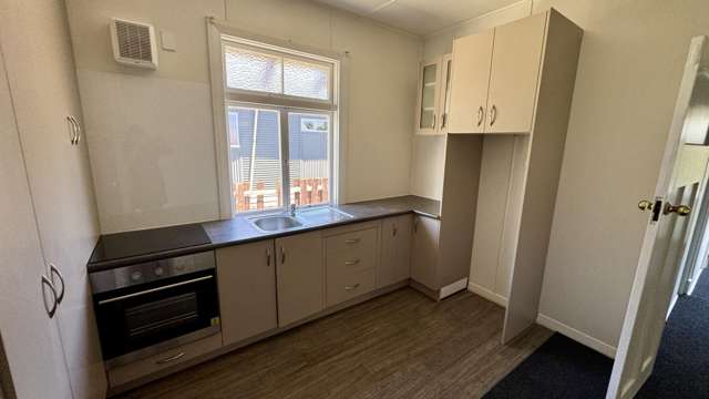 215 Sewell Street 1851_2