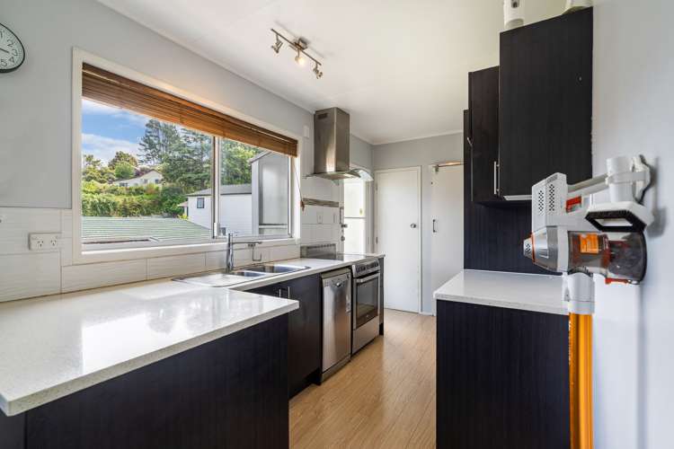 52 Ayton Drive Totara Vale_16