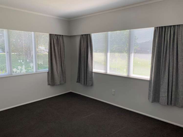 32 Okura River Road Okura_10